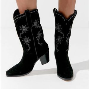 UO Womens Size 8 Black Suede Cowboy Boot
